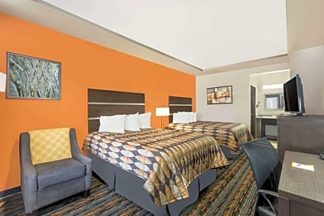 Deluxe Queen Suite with Two Queen Beds - Non-Smoking