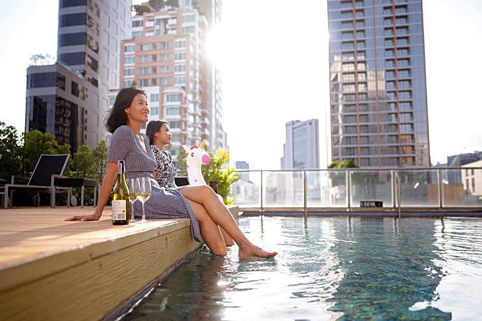 Oakwood Residence Sukhumvit 24 Hotel