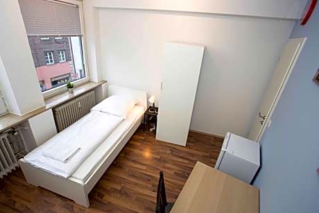 Single Room with Shared Bathroom