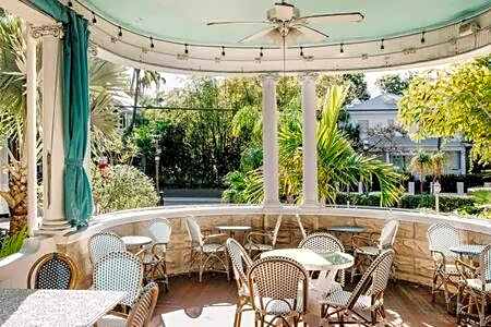 Classic King with Balcony at Curry Mansion