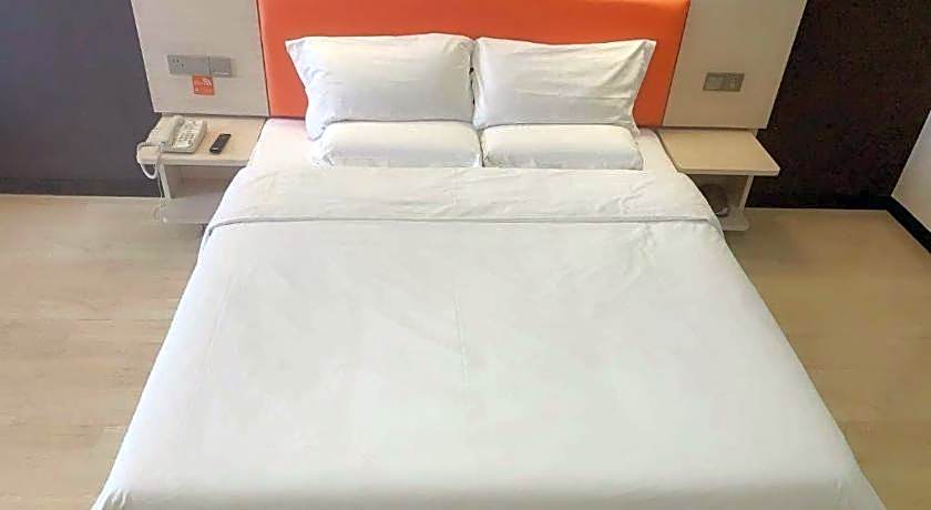 7 Days Premium Jingjiang Fuhai New World Automobile Terminal Branch