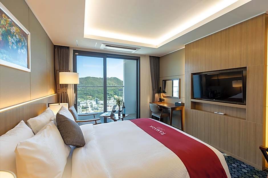 Ramada Plaza by Wyndham Dolsan Yeosu