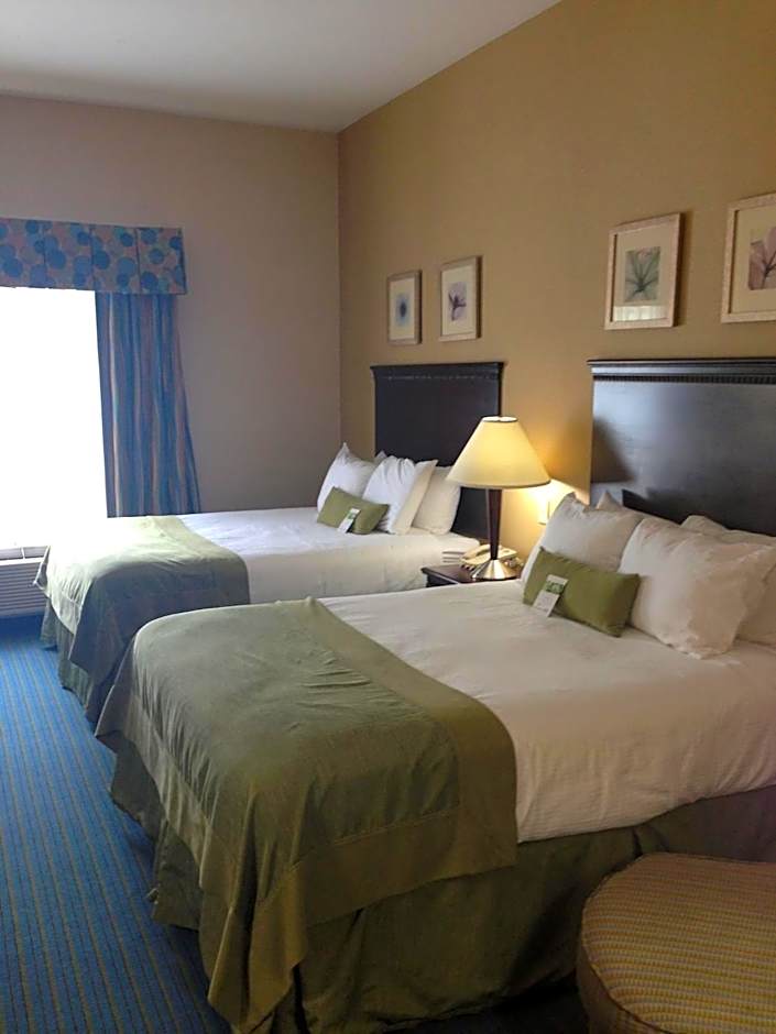 Photo 1 of 5 of Deluxe 1 Queen Bed, Accessible