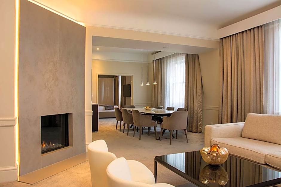 The Benson Portland, Curio Collection by Hilton