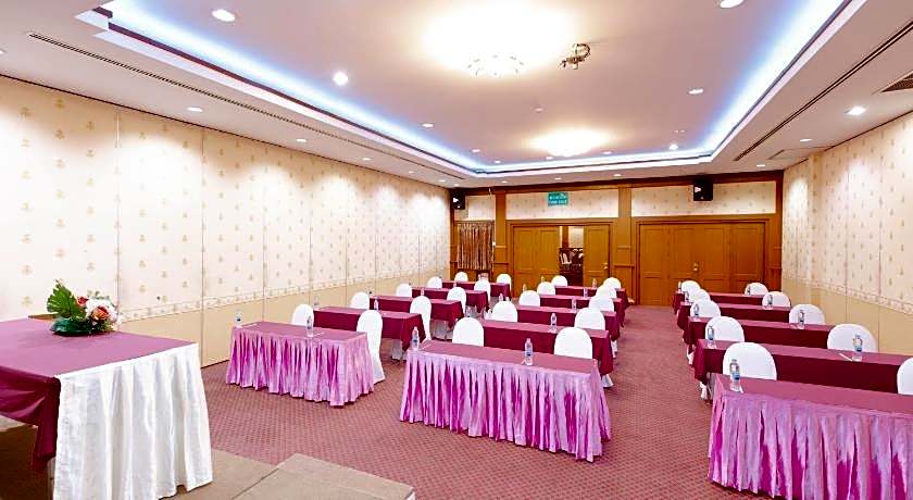 Chumphon Gardens Hotel