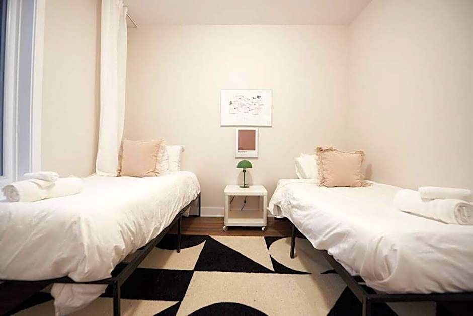 Design 3 bedroom flat with private terrace in Little Italy by Denstays