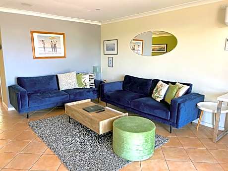 Deluxe Two-Bedroom Apartment - Double Story