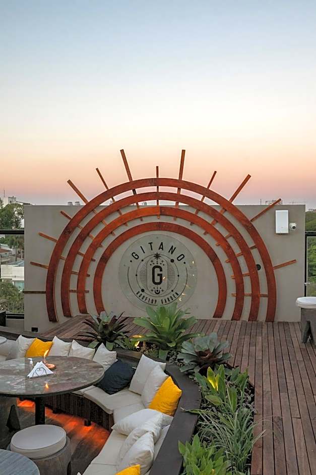 Five Hotel