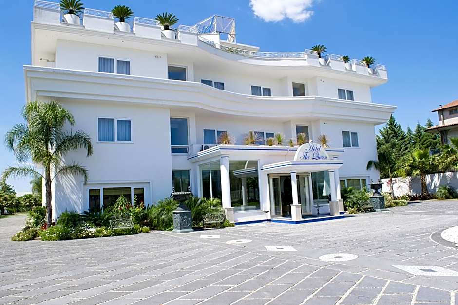 Hotel The Queen