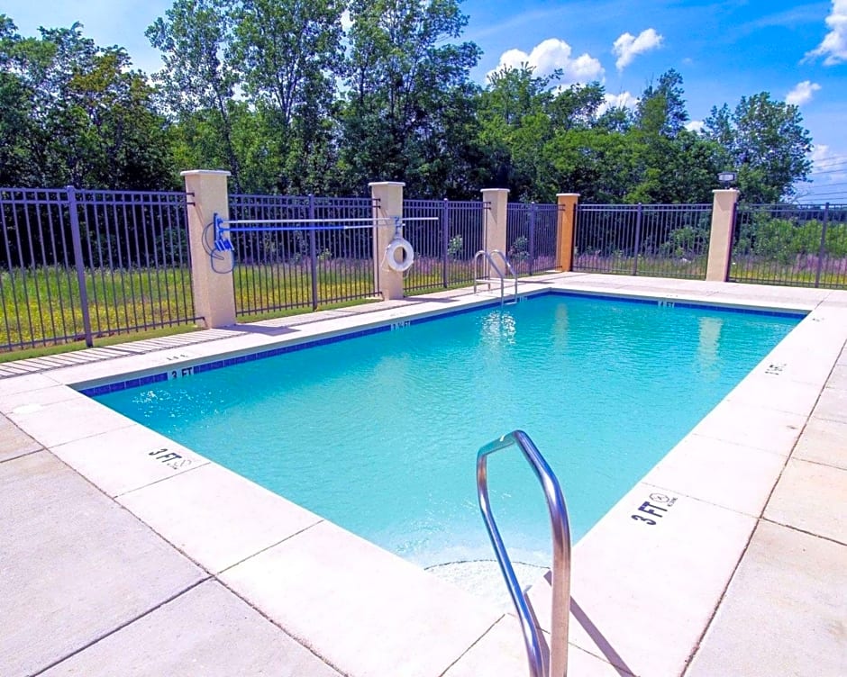 Comfort Suites Airport South