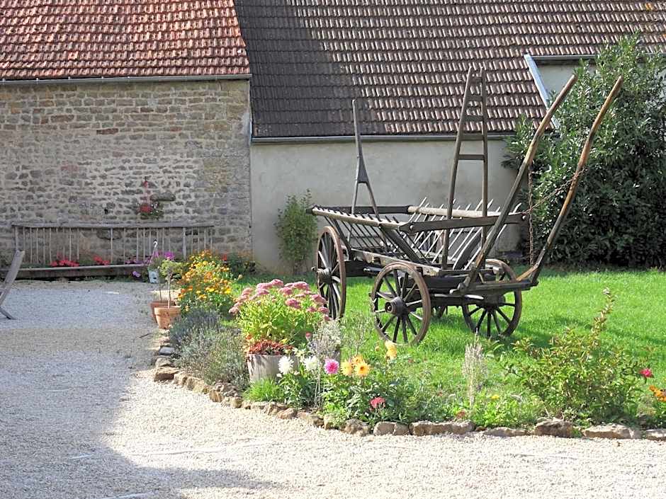 Datcha Bourguignonne, Chambres & Gîte