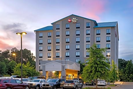 Best Western Plus Thornburg Inn & Suites