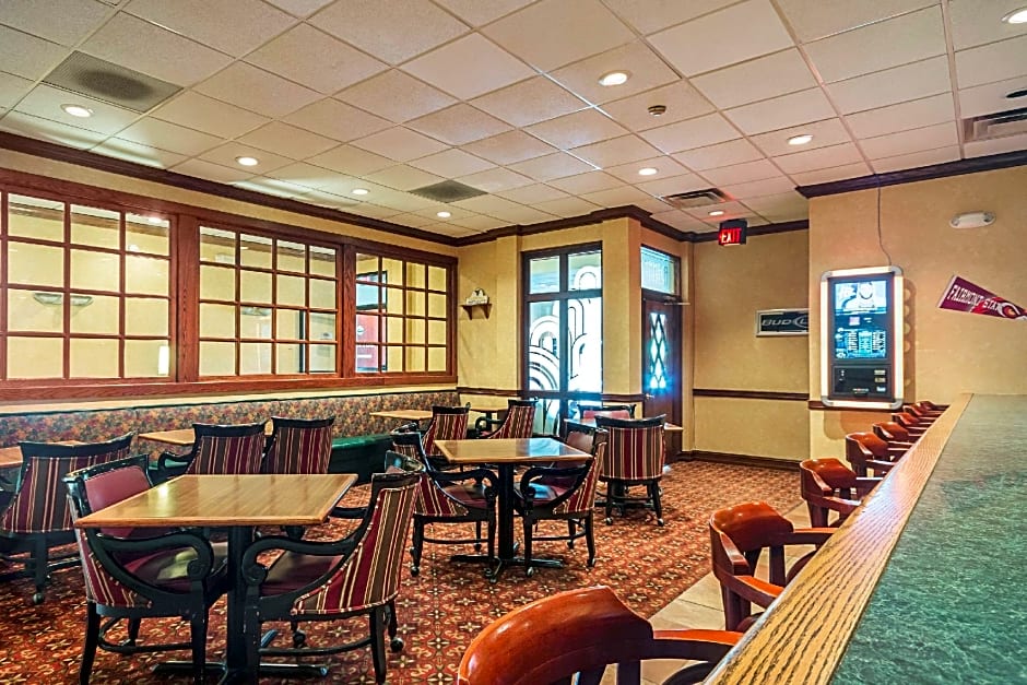 Clarion Inn Fairmont