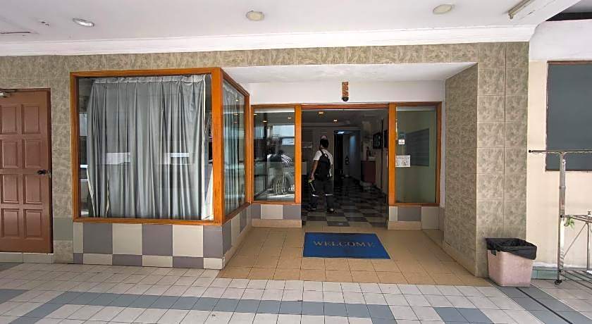 OYO 90895 Hotel Ikia
