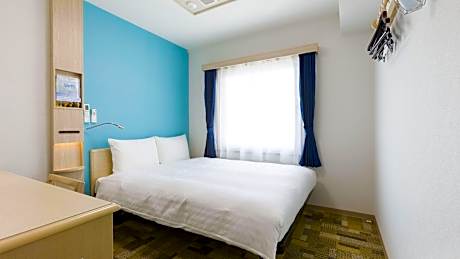 Sleep PJ Wide Single Room - Non-Smoking