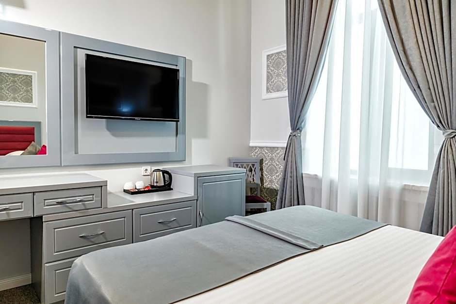 La Strada Boutique Villa