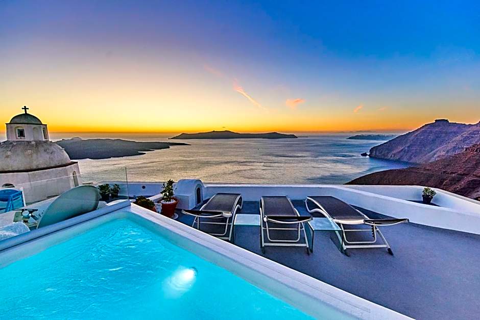 Trieris Villa & Suites