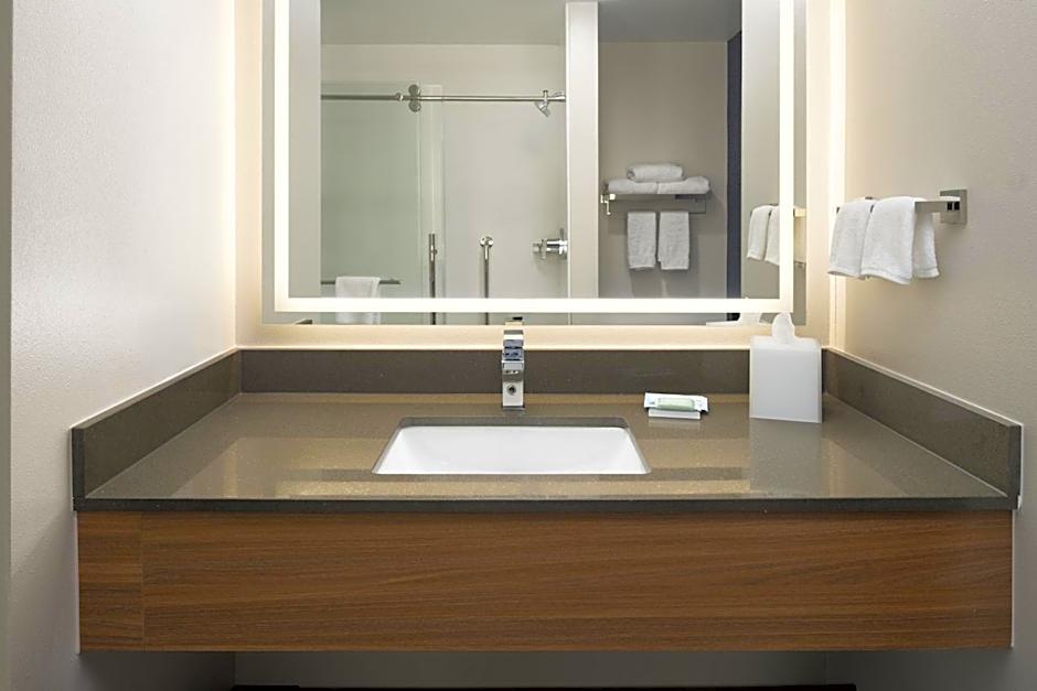 Fairfield Inn & Suites by Marriott Newark Liberty International Airport