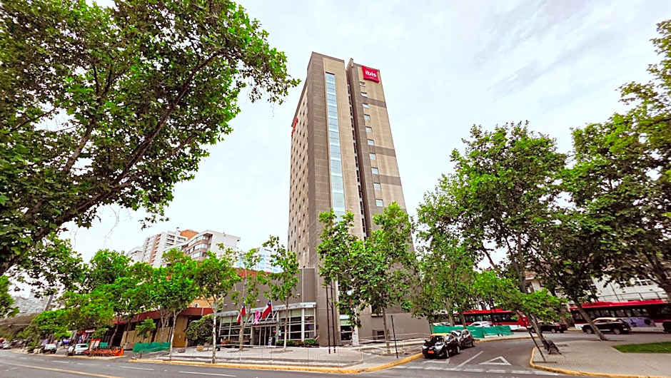 Ibis Santiago Providencia
