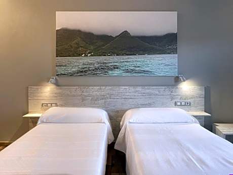 Twin Room with View