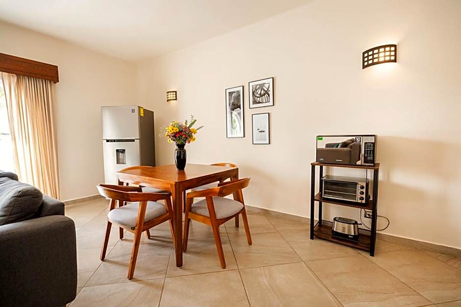 Hotel & Suites El Moro