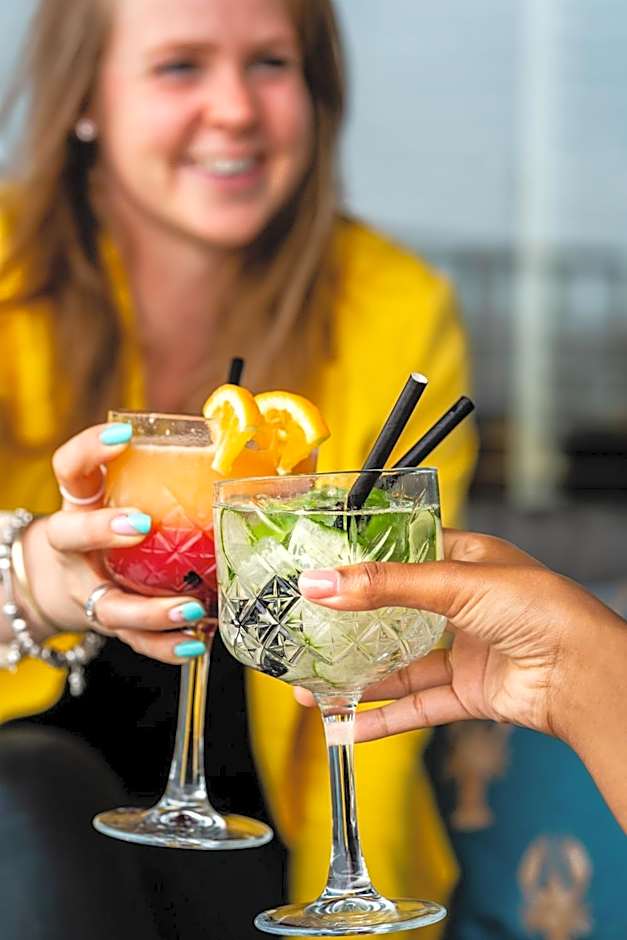 Leonardo Hotel IJmuiden Seaport Beach