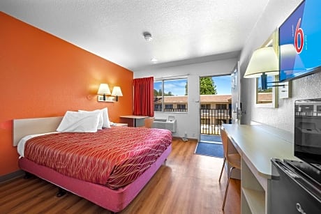 Queen Suite