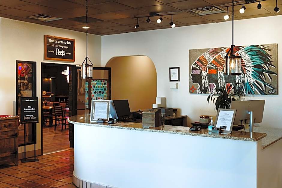 Taos Valley Lodge