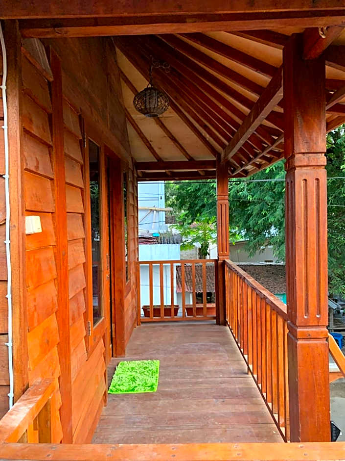 Gili Davidoff Bungalow