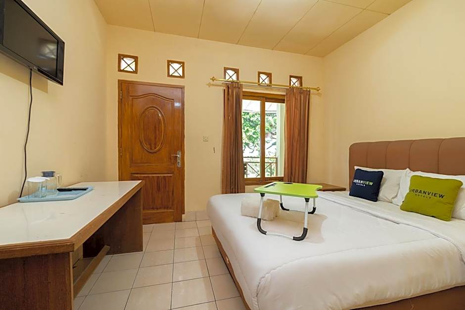 Urbanview Hotel Griya Astoeti 2 Cisarua Puncak