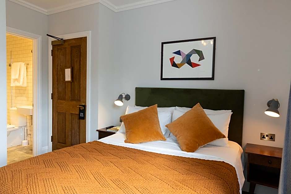 THE KNIGHT OF NOTTINGHILL