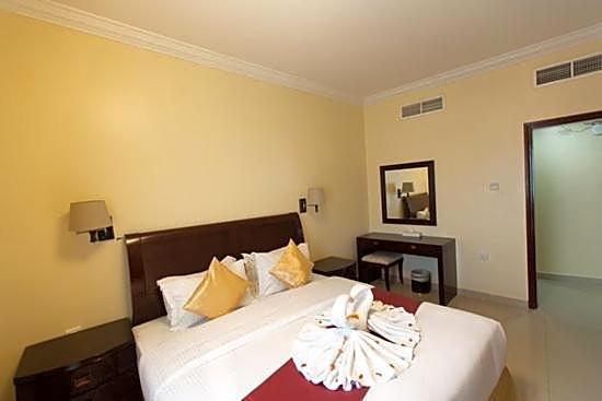 Crown Palace Hotel