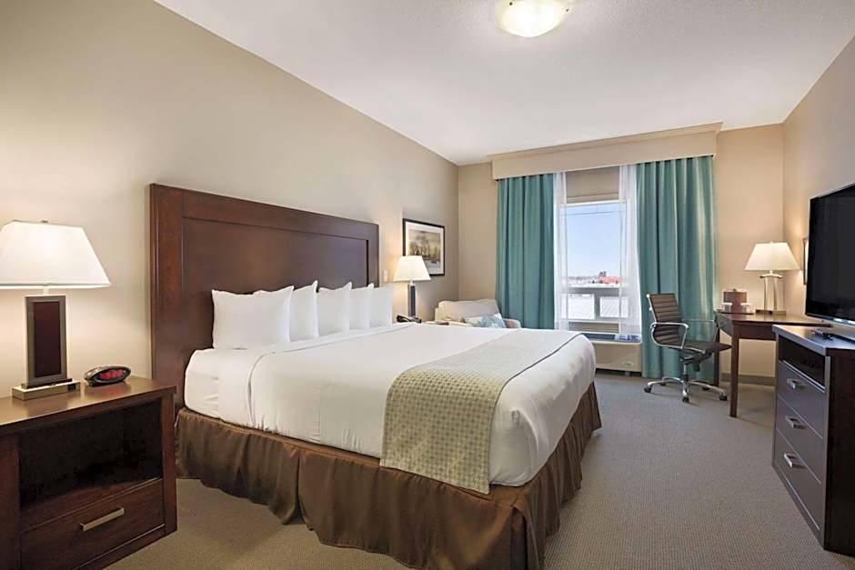Ramada by Wyndham Emerald Park/Regina East