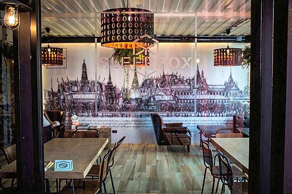 Sleepbox Sukhumvit 22