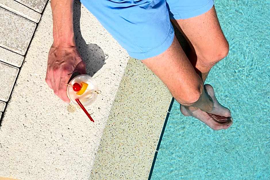 Cove Inn on Naples Bay