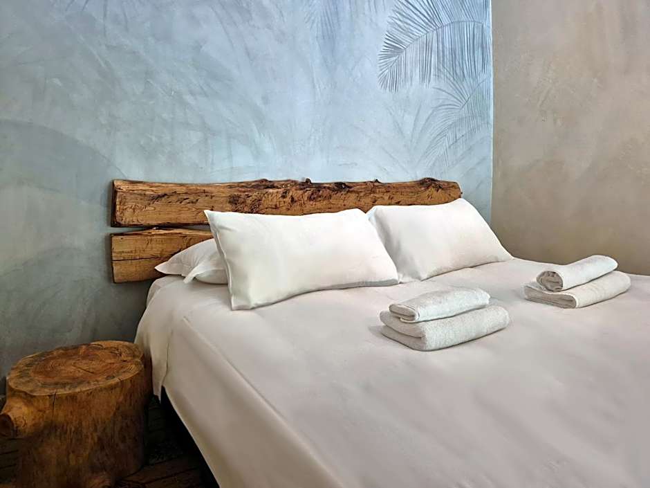 WIKI HOSTEL Colive - Adults Only & Pet Friendly