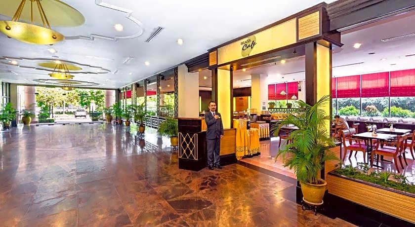 Crystal Crown Hotel Harbour View Port Klang