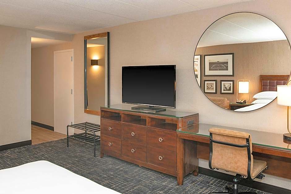 Photo 1 of 9 of Junior 1 King Bed with Sofabed Suite, Club Level