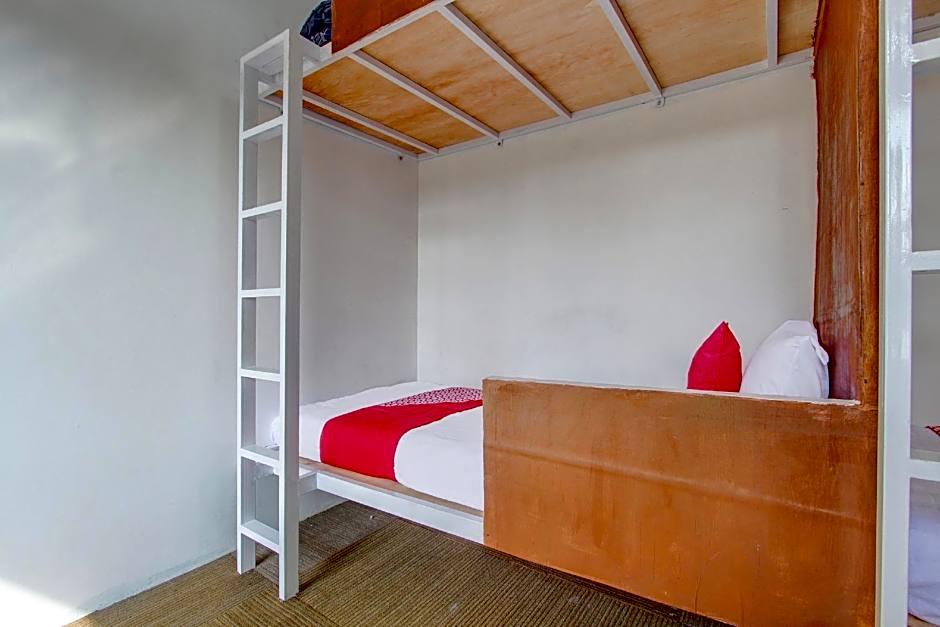 Hotel O Wonosobo Bunkbed