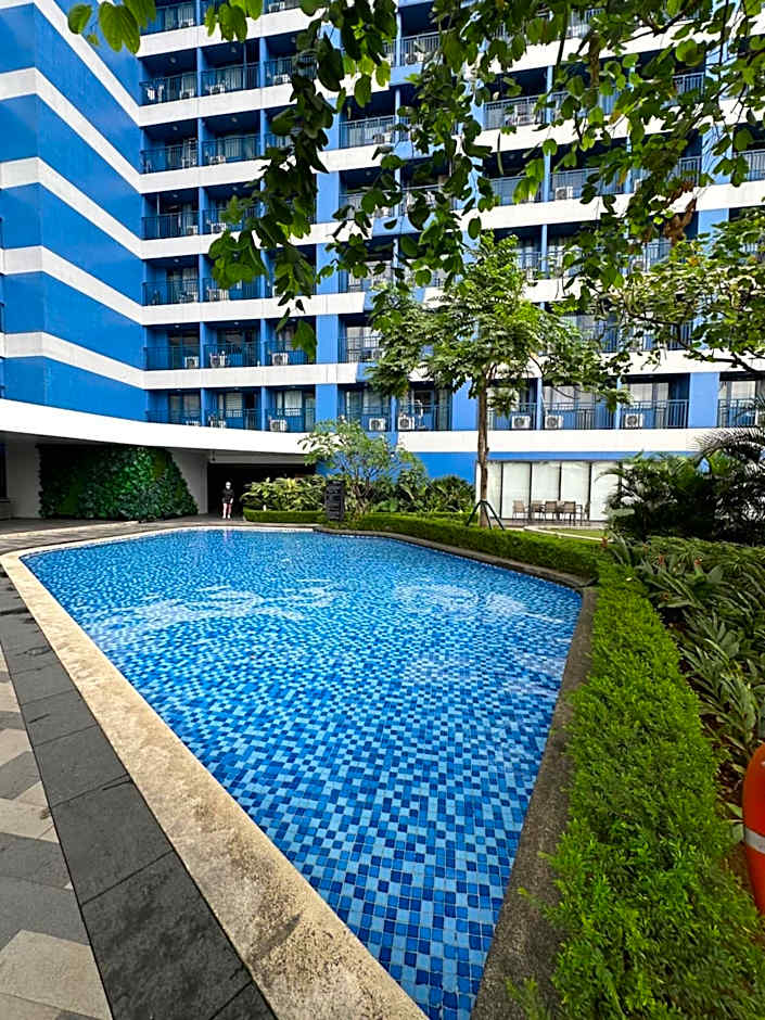 Heart of Makati, Fully furnished condo, cbd central location