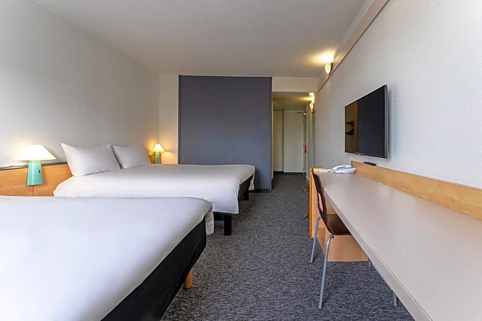 ibis Paris Pantin Eglise