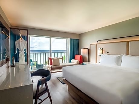 1 King bed Premium Oceanview