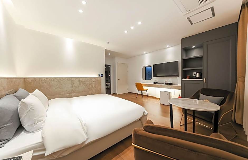 Noble Stay Hotel