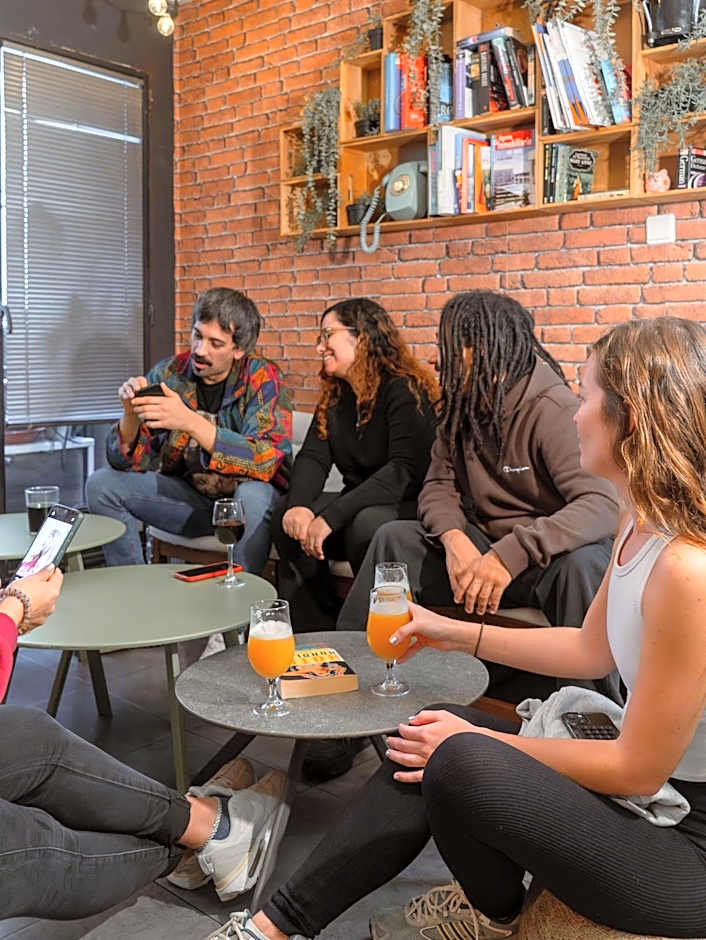 Olé Backpackers Hostel
