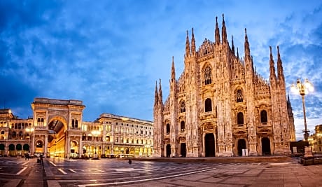 Mi-pfir4a4 - Piazza Firenze 4