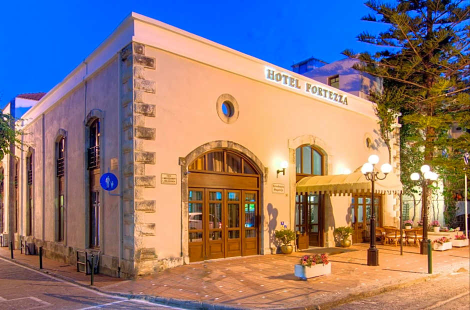 Zdjęcie 1 z 44 — Fortezza Hotel