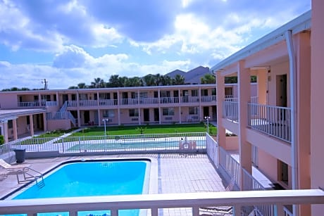 Belleair Beach Resort Motel Guest Reservations