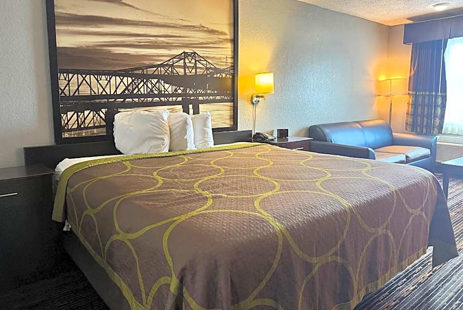 Super 8 by Wyndham Meridian