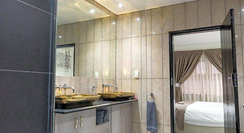 The Lakes Hotel and Conference