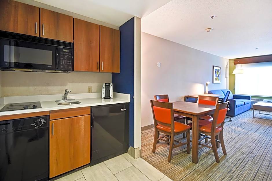 Holiday Inn Express Middletown/Newport By IHG